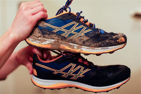 how to clean muddy sneakers